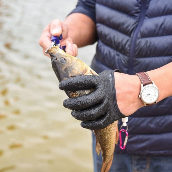 Slip Proof Protective Camping Gloves Online - Image 3